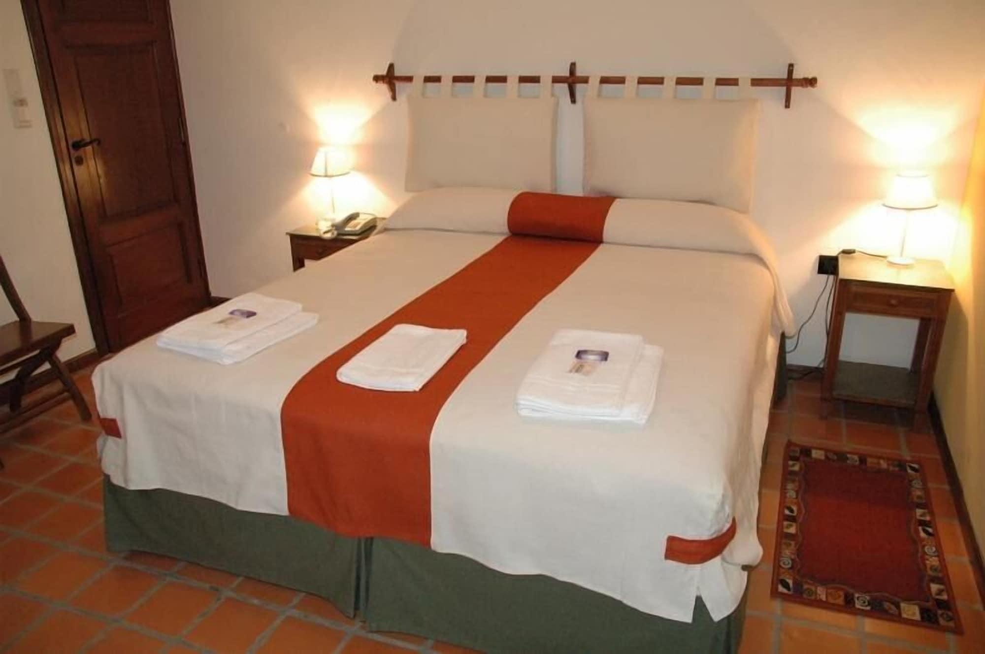 Donna Alda Hotel Salta Værelse billede